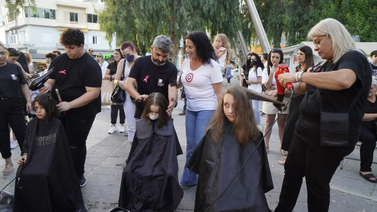 Δράση δωρεάς μαλλιών για τη δημιουργία περουκών